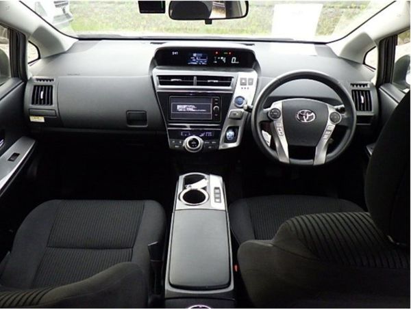 2018 - 7 Seater Toyota Prius. Low milage/ NCT 368814768