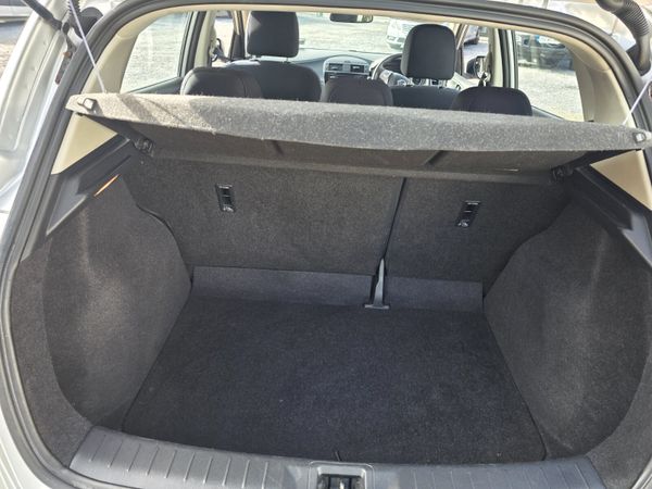 Nissan Pulsar Automatic 2016 368835636