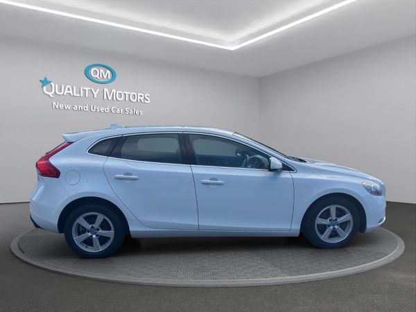 2015 VOLVO V40 (S30) 368848117