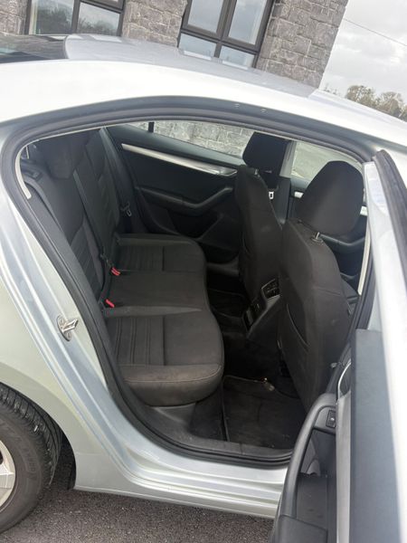 Skoda Octavia 2019 368840783