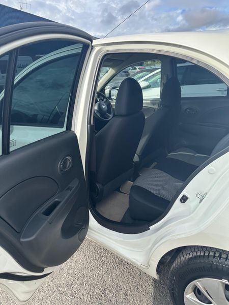 Nissan March 368851403