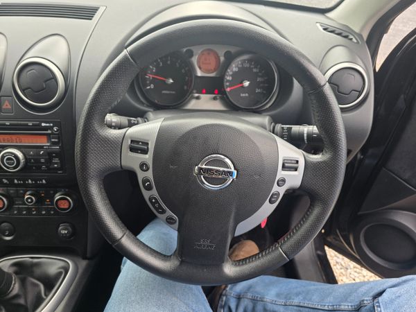 Nissan Qashqai 2010 368852863