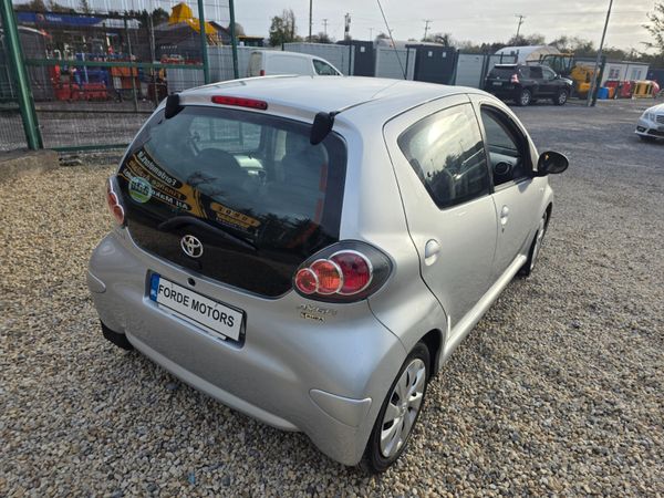 Toyota Aygo 2012 368869339
