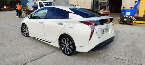 Toyota Prius 2016 full Spec 368870035
