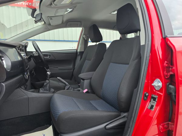 142 TOYOTA AURIS 1.4 D4D LOW MILAGE 368888987