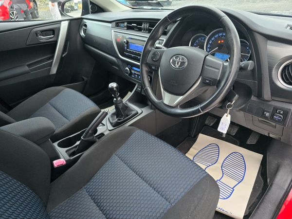 142 TOYOTA AURIS 1.4 D4D LOW MILAGE 368888996