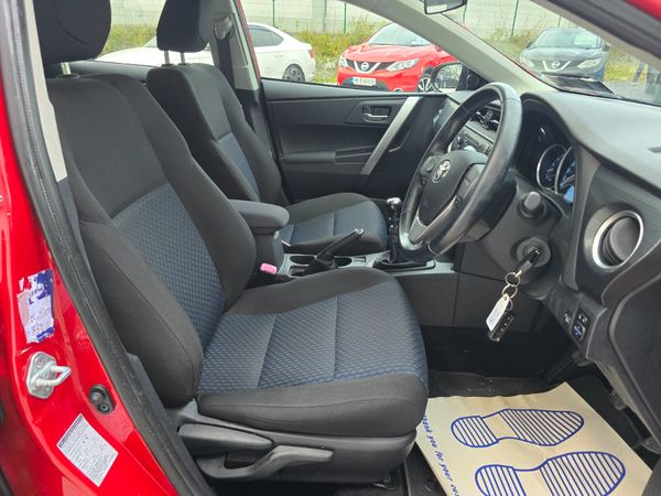 142 TOYOTA AURIS 1.4 D4D LOW MILAGE 368888998