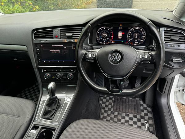 Volkswagen Golf Automatic 1.2 TSI 368899797