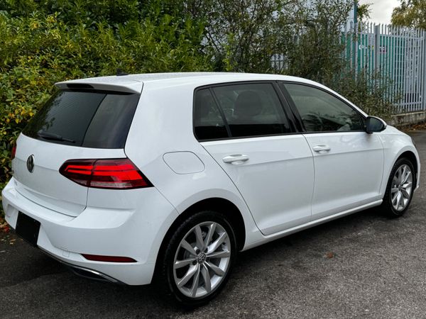 Volkswagen Golf Automatic 1.2 TSI 368899791