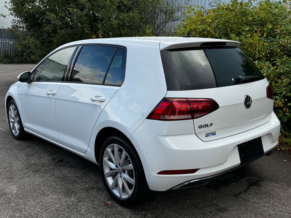 Volkswagen Golf Automatic 1.2 TSI 368899808