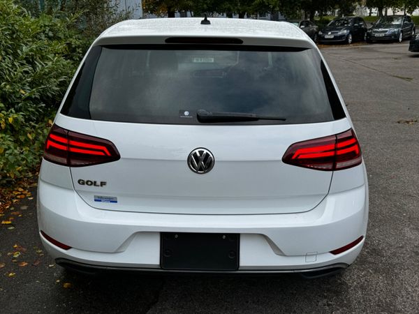 Volkswagen Golf Automatic 1.2 TSI 368899801