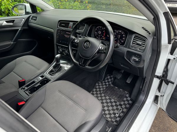 Volkswagen Golf Automatic 1.2 TSI 368899803