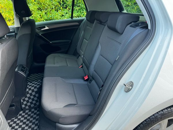 Volkswagen Golf Automatic 1.2 TSI 368899848