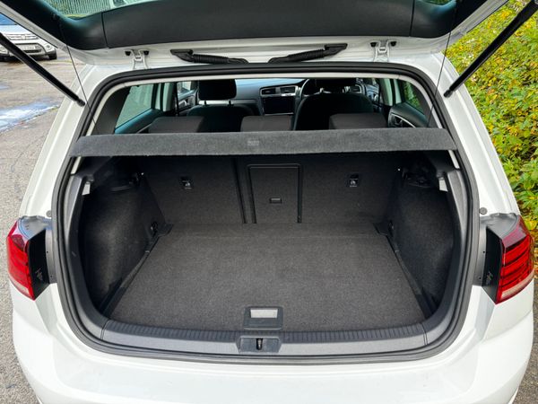 Volkswagen Golf Automatic 1.2 TSI 368899842