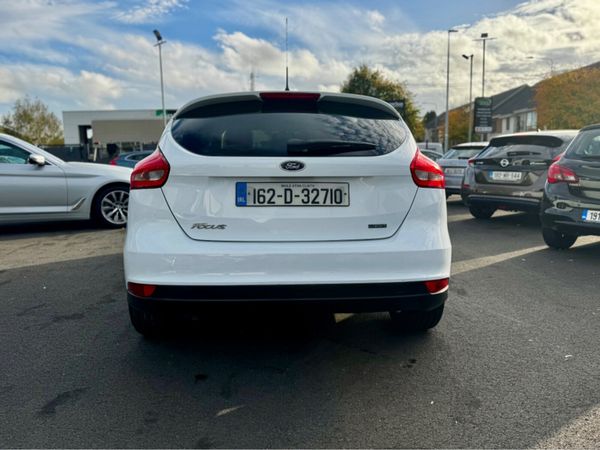 Ford Focus 1.0 ZETEC ECOBOOST 125PS 5DR T 368905228