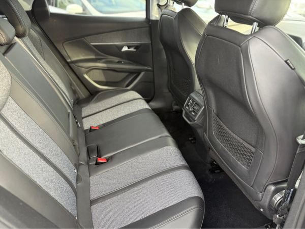 Peugeot 3008 ALLURE 1.2 130 4DR 368905272