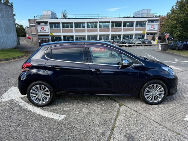 Peugeot 208 2017 1.2 Petrol Auto 368913570