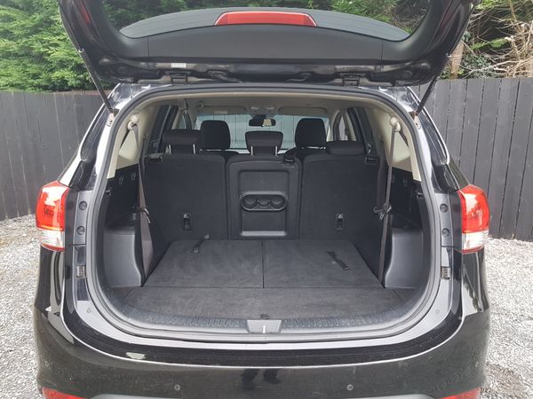 141 KIA CARENS... 7 SEATS... 368925624