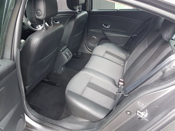 FLUENCE TOM TOM... NCT 01/27...LOW KMS 368921384