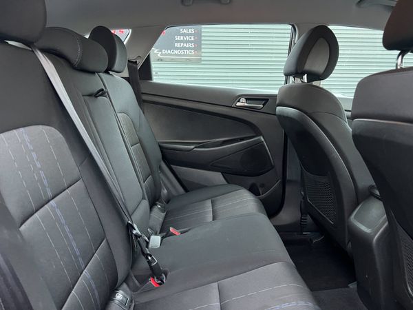 2018 (182) Hyundai Tucson S Blue Drive 1.7 CRDI 368944138