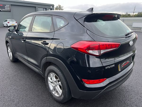 2018 (182) Hyundai Tucson S Blue Drive 1.7 CRDI 368944133