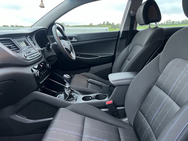 2018 (182) Hyundai Tucson S Blue Drive 1.7 CRDI 368944145