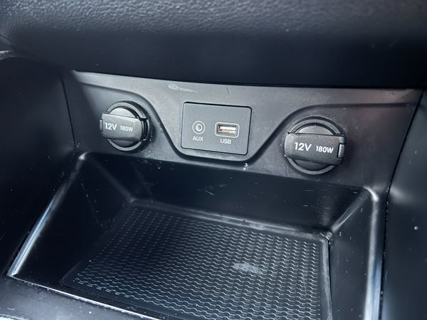2018 (182) Hyundai Tucson S Blue Drive 1.7 CRDI 368944157