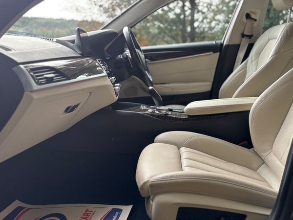 2019 BMW 5-Series 520d estate 368977238