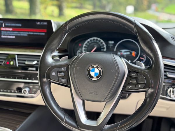 2019 BMW 5-Series 520d estate 368977248