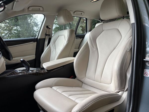 2019 BMW 5-Series 520d estate 368977242