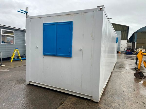 28 x 9 welfare unit , toilet , generator kitchen 368985475