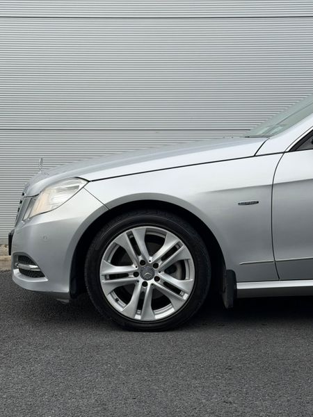 Mercedes-Benz E220d Elegance 368985585