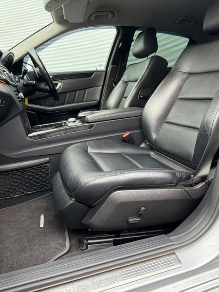 Mercedes-Benz E220d Elegance 368985596