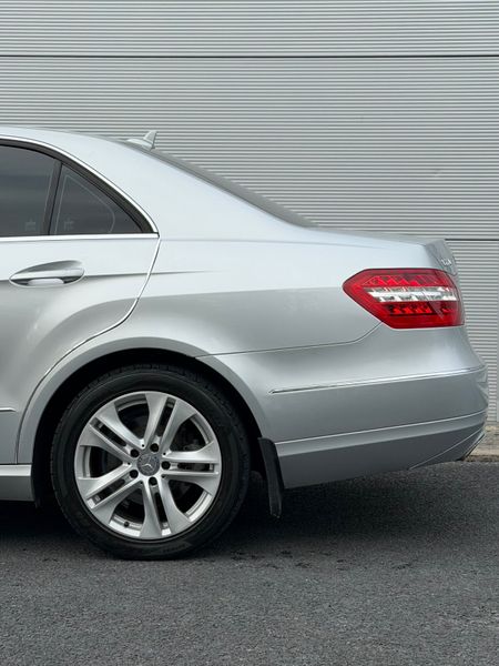 Mercedes-Benz E220d Elegance 368985590