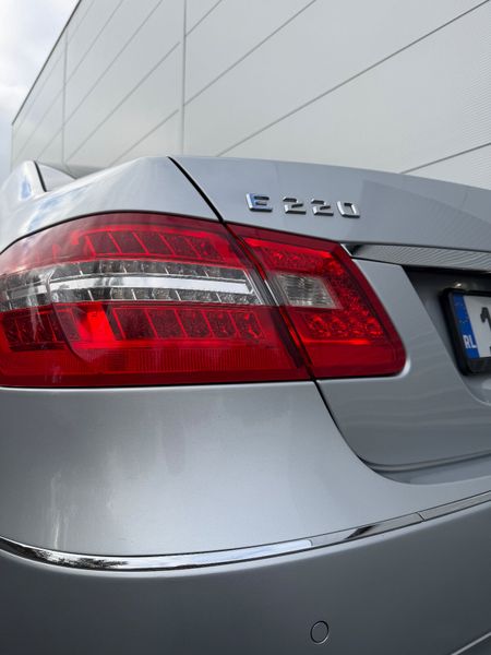 Mercedes-Benz E220d Elegance 368985592