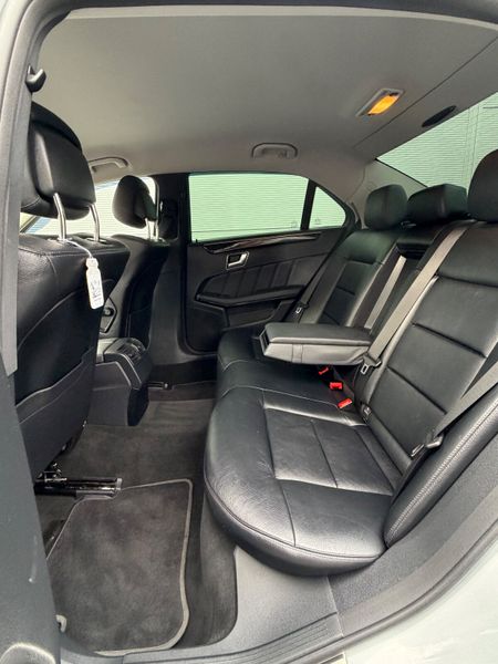 Mercedes-Benz E220d Elegance 368985608