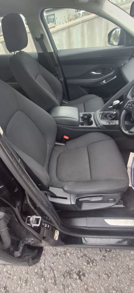 Jaguar E-Pace 2019 368987225