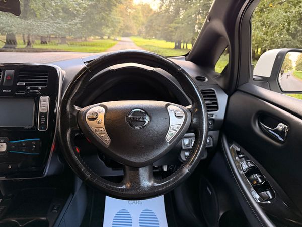 Nissan Leaf EV SVE + 6.6kW Charger 369014002