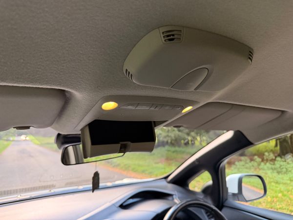 Nissan Leaf EV SVE + 6.6kW Charger 369014011