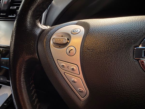 Nissan Leaf EV SVE + 6.6kW Charger 369014023