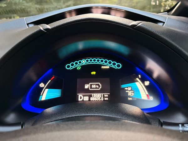 Nissan Leaf EV SVE + 6.6kW Charger 369014032