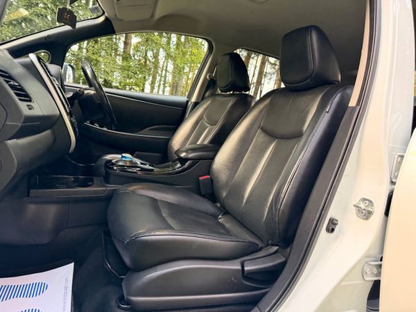 Nissan Leaf EV SVE + 6.6kW Charger 369014042