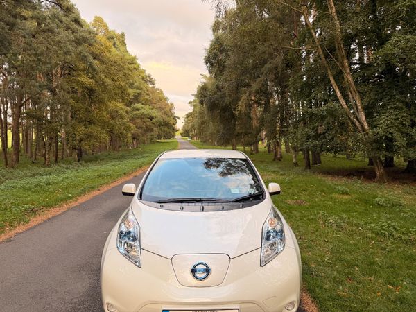 Nissan Leaf EV SVE + 6.6kW Charger 369014059