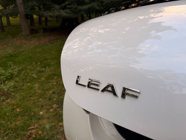 Nissan Leaf EV SVE + 6.6kW Charger 369014050