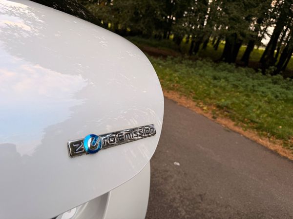 Nissan Leaf EV SVE + 6.6kW Charger 369014051