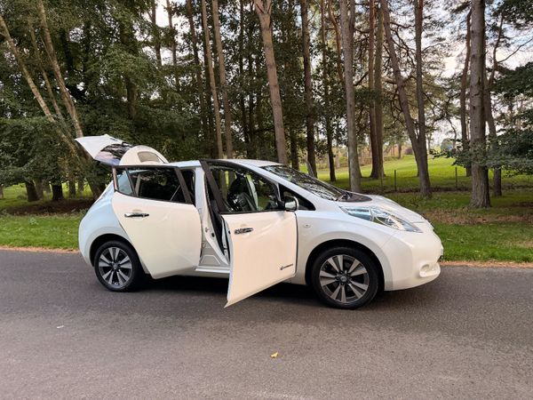 Nissan Leaf EV SVE + 6.6kW Charger 369014063