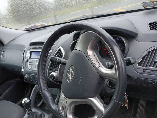 Hyundai ix35 2011 369017390