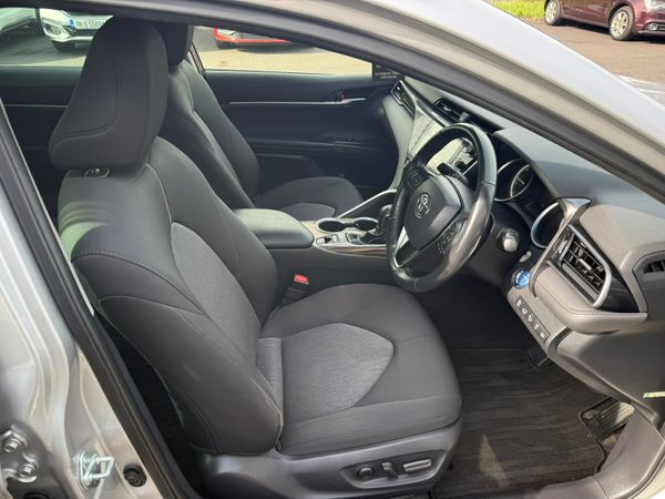 2019 Toyota CAMRY 2.5 Hybrid automatic 369019640