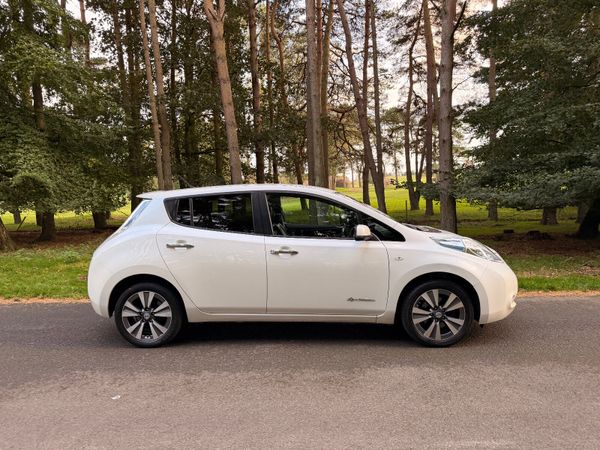 Nissan Leaf EV SVE + 6.6kW Charger 369013997