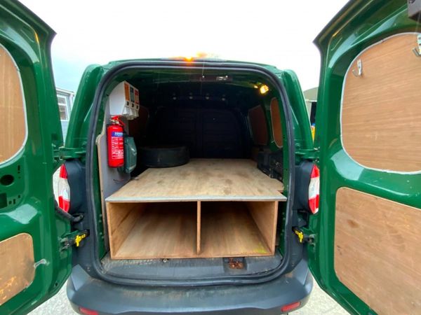 Ford Transit Courier 369049788